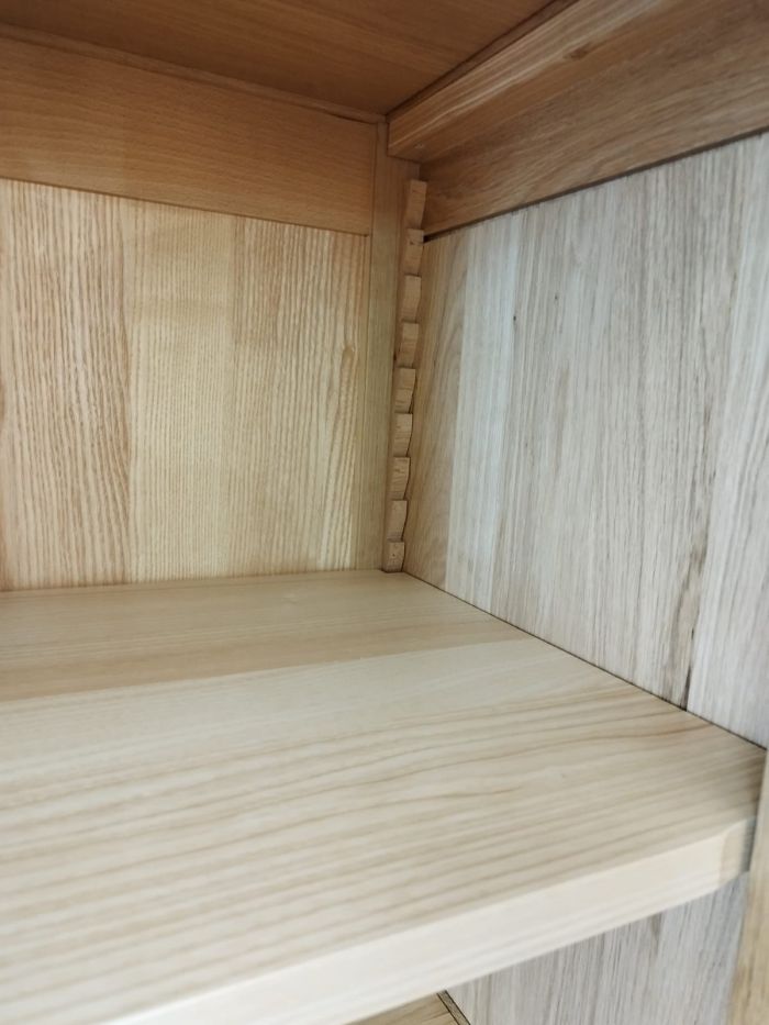 Meuble de rangement en chêne