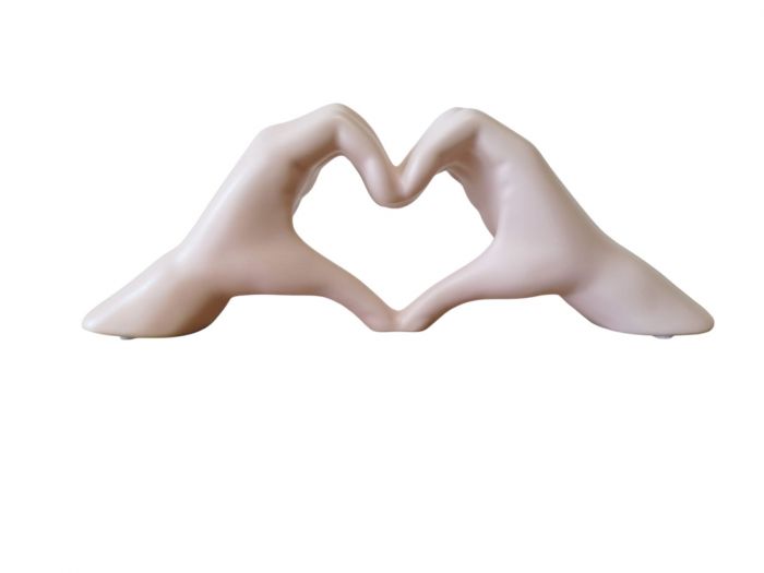 Mains coeur rose